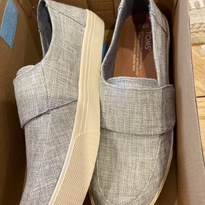 Toms - brand new